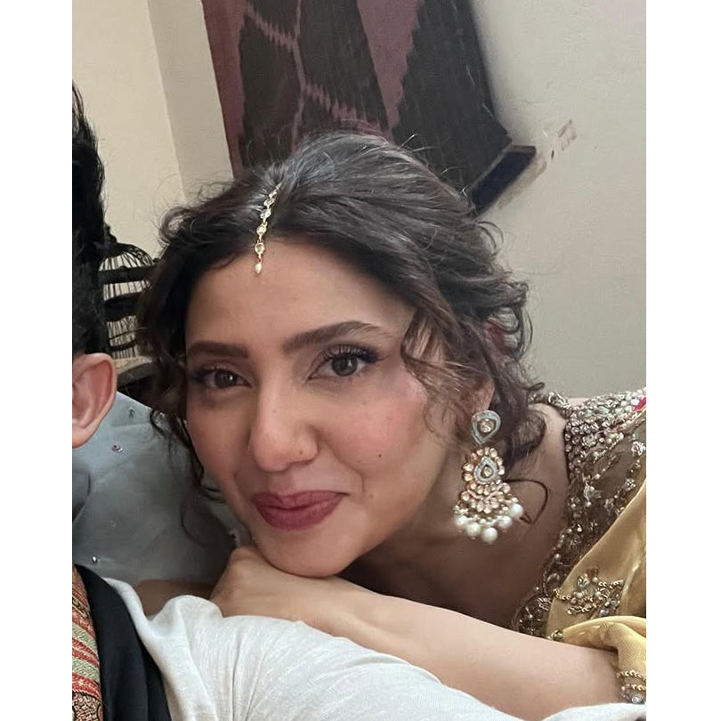 Mahira's Festive Look