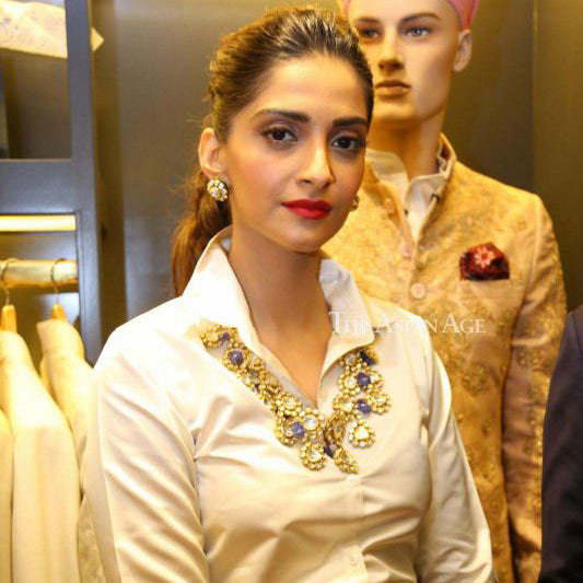 Sonam Kapoor Look