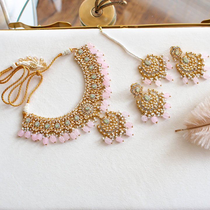 Esha Necklace Set