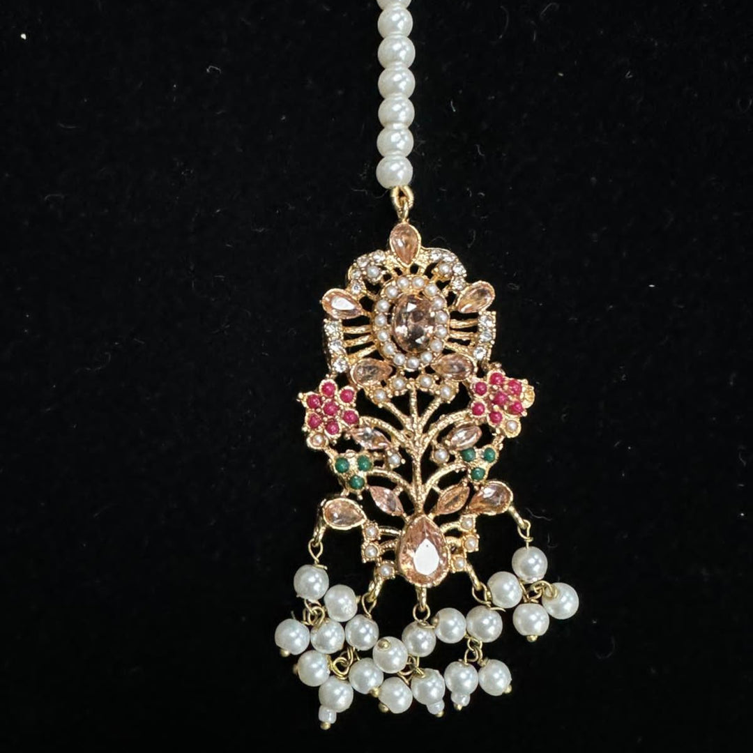 Sara Teekah - Champagne