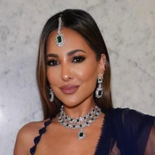 Veena Look - Emerald