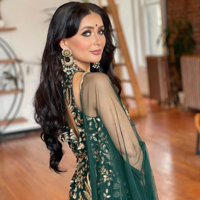 Ahana Look - Available in 2 Options