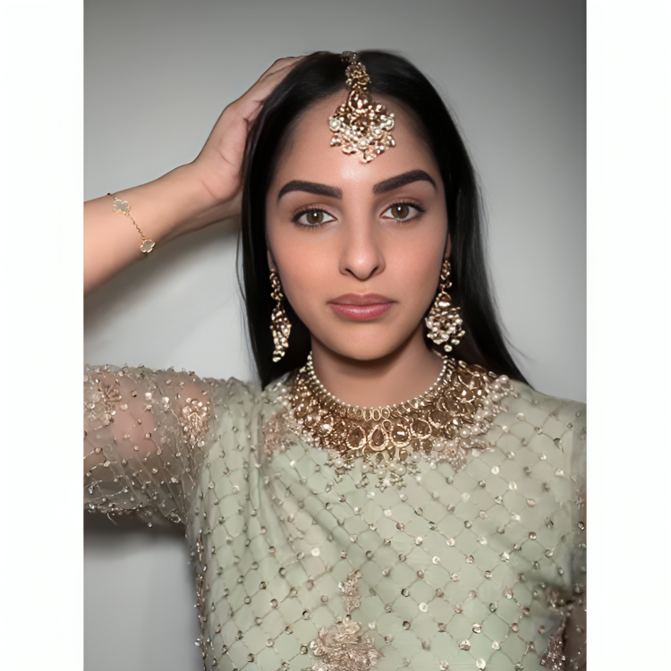 Minza Rizvi Hamda's Minza Look – á La Couture