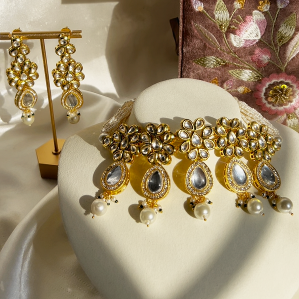 Nazli Set