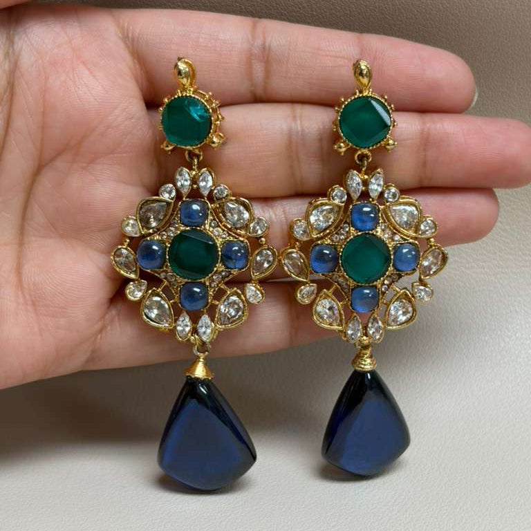 Aarna Earrings