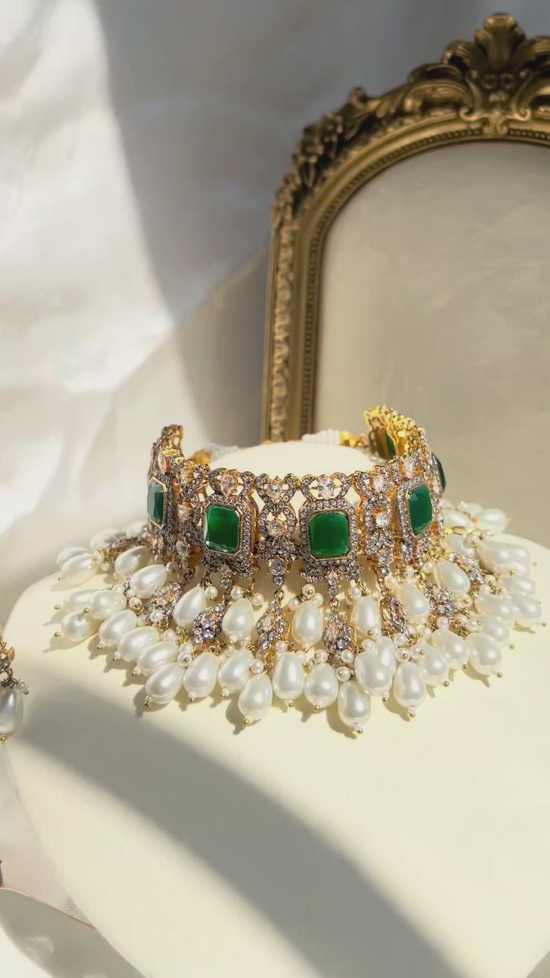 Yashfa Set Emerald With Teekah
