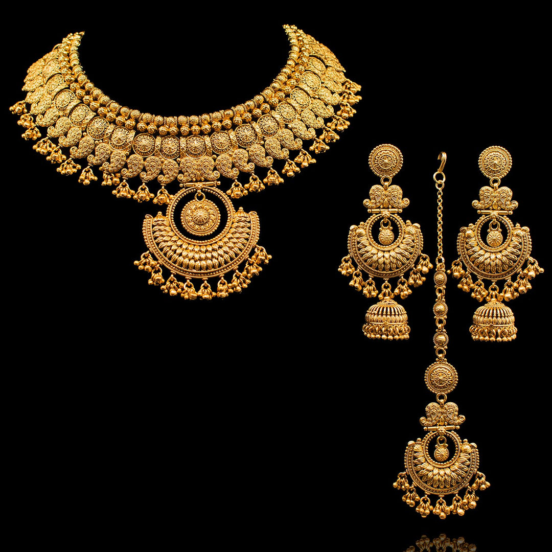Tavisha Set