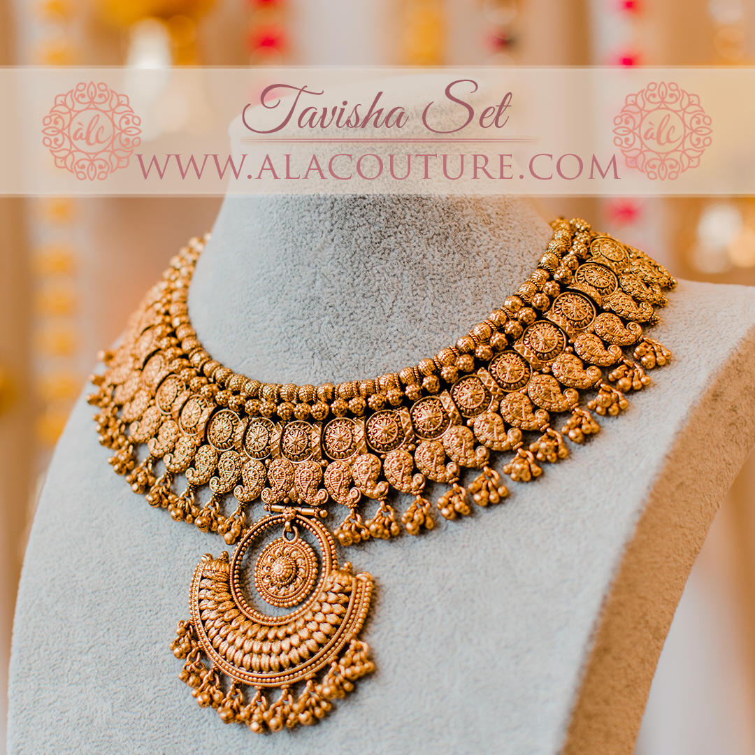 Tavisha Set