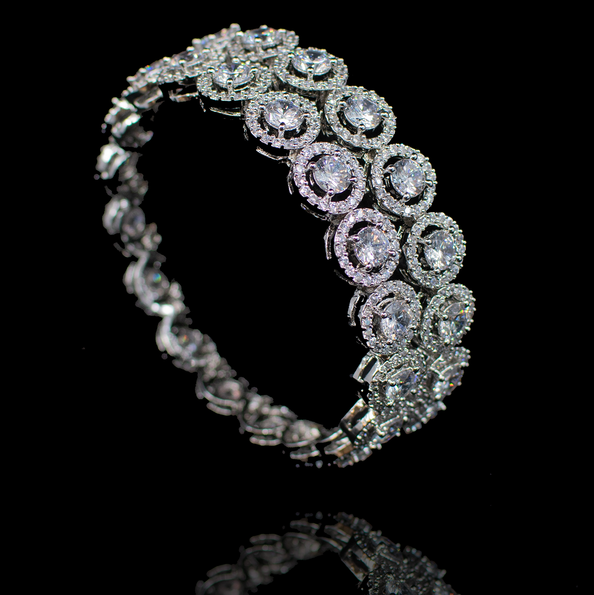 Zaha Bangles - Available in 2 Plating Options