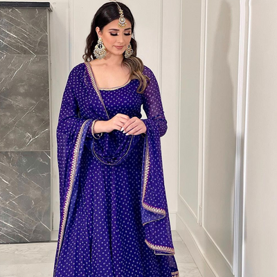 Romaila Look